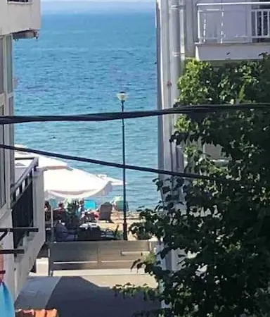 Апартаменты Paradise 1 *