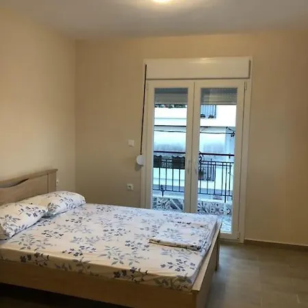 Апартаменты Paradise 1 *